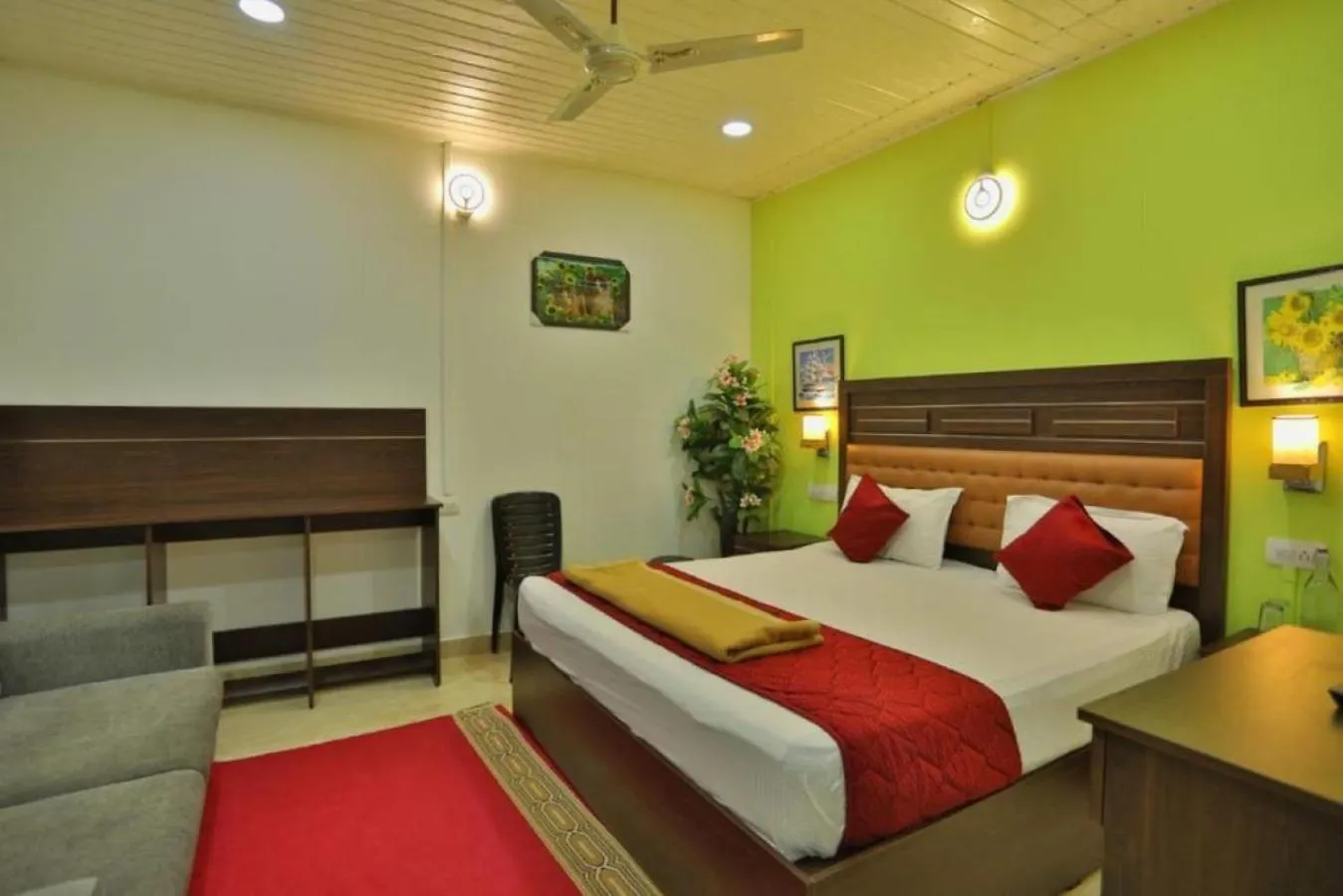 The Svarga Munnar Hill View Resort Hotel