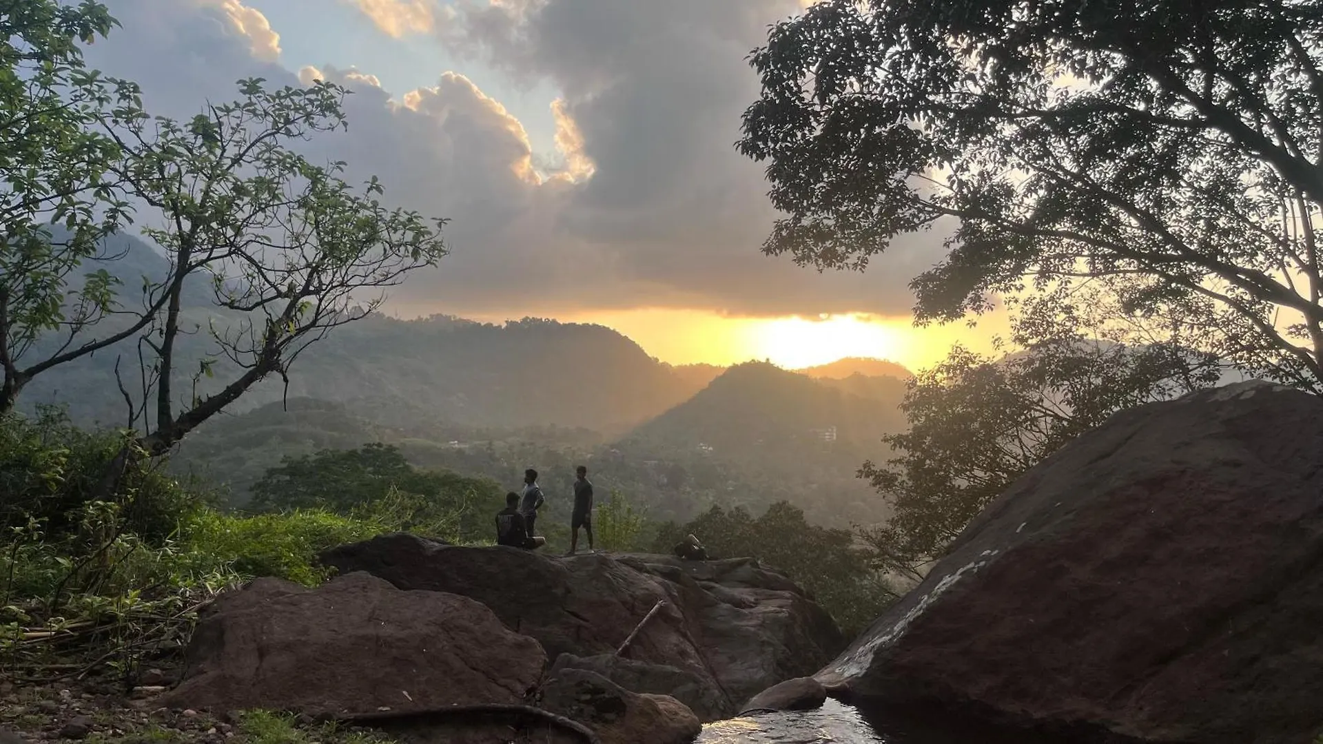 The Svarga Munnar Hill View Resort